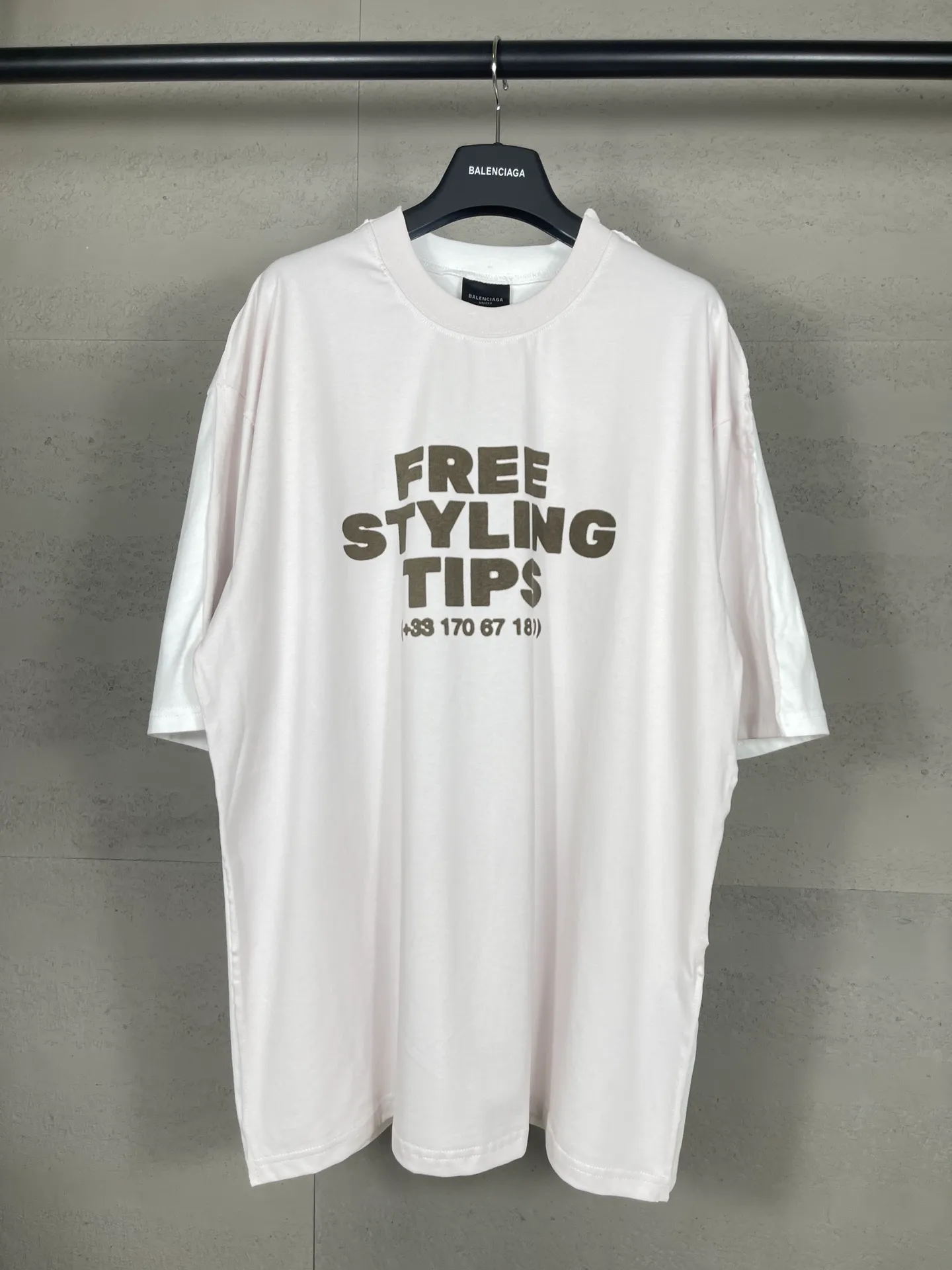 【 . Quality】BALENCI*GA/ .24ss .AB Classic . Authentic 。 ‼️ ， 。 . ZP . 260 ， . ， ， 。Classic ， ， ， 。 . OS . Same Style。 ：BL 223366 ： . Size：XS L
